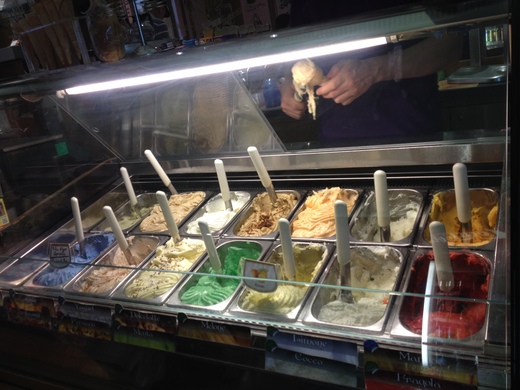 02/06/2014 1ユーロジェラート屋でワカメジェラート_a0136671_2348304.jpg