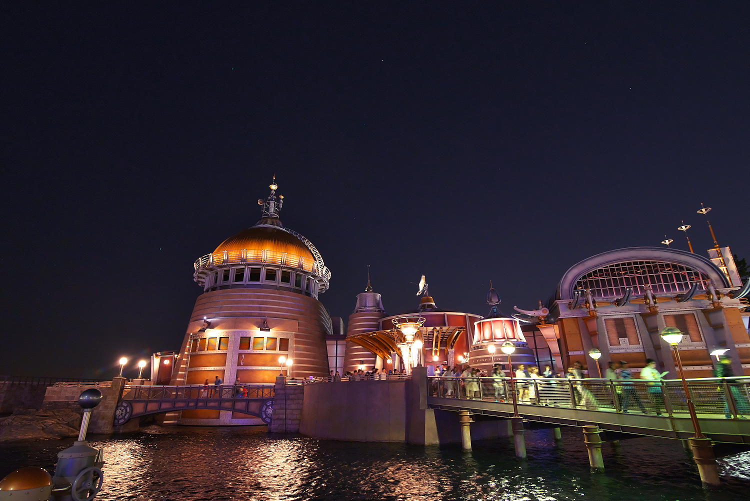 ディズニーシーの夜景 風景の先にあるもの ディズニーシーの夜景 風景の先にあるもの
