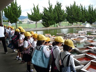 校区たんけん_d0172404_1637486.jpg