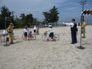 交通安全教室@宮島学園_f0229523_14255564.jpg