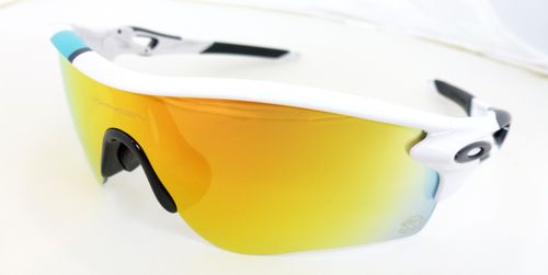 OAKLEY-オークリー- REDARLOCKをご紹介致します! by 甲府店_f0076925_11345976.jpg