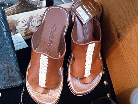 LEATHER TUNA入荷！！！_e0087043_12353992.jpg