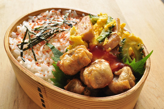 ゴーヤチャンプル&揚げシュウマイ弁当 _b0171098_78797.jpg