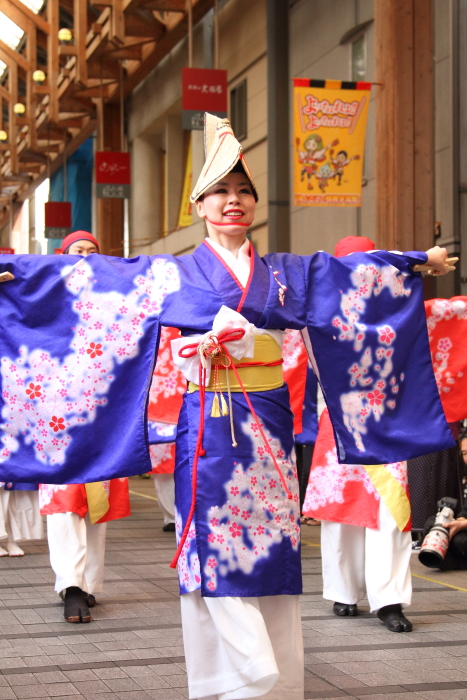 高知よさこい情報交流館 開館1周年記念セレモニー 十人十彩 2_a0077663_703544.jpg