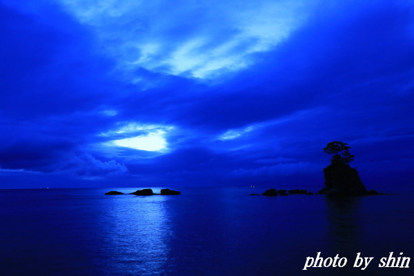 夜明け前の雨晴海岸_b0189486_20523.jpg