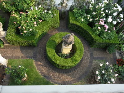 フランス風のお庭 りえんぞうのあれやこれや