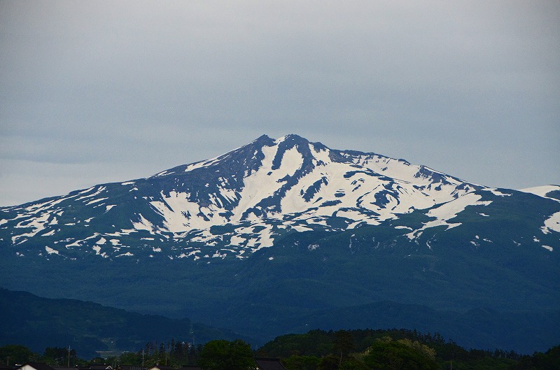 久し振りに鳥海山が・・・・・_f0121379_18314680.jpg