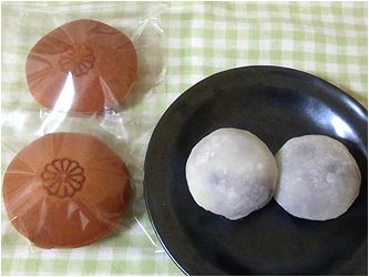 どら焼き・黒豆大福_b0067302_22133274.jpg