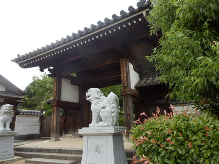 明日香を歩く1橘寺_e0048413_18474529.jpg