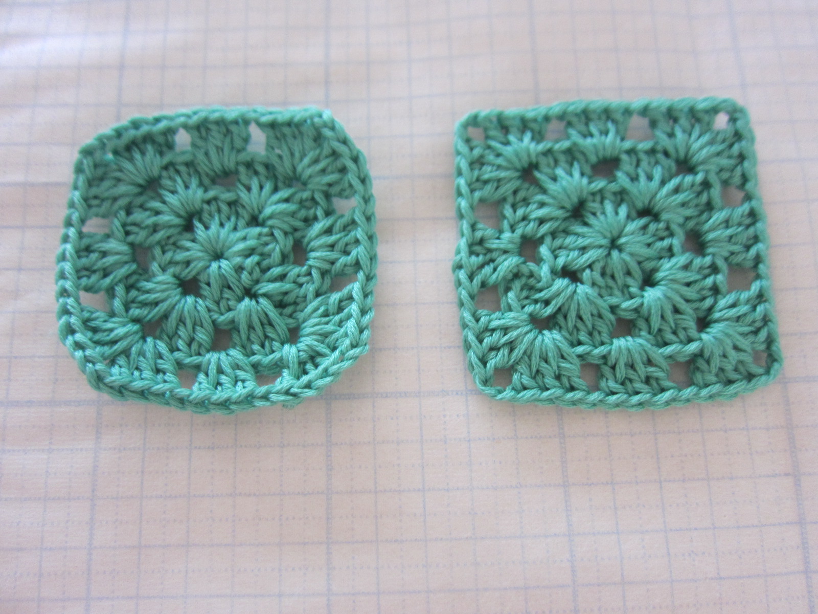 CALⅡ】モチーフアイロンとみかんのピンクッション : Crochet