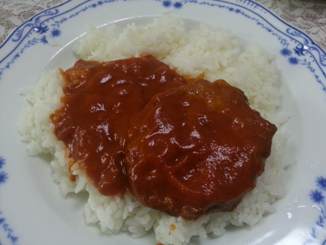 いなば ハンバーグとインドカレー¥168_b0042308_22465363.jpg