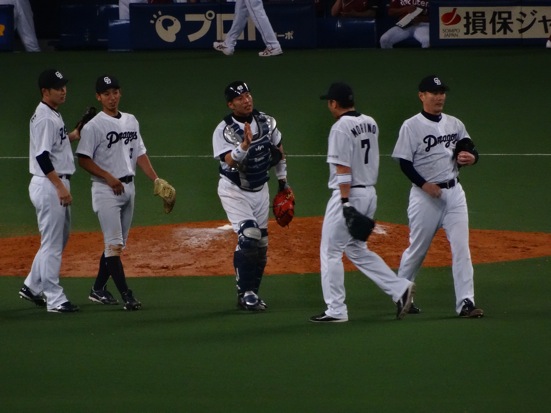 勝ったぞ！山井大介と森野将彦にカンパイ！_f0133615_9305413.jpg