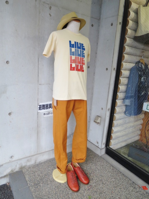 BLUE OVER ・・・ SNEAKER LIKE なNICE ★ なPRINT TEE!♪!_d0152280_21445668.jpg
