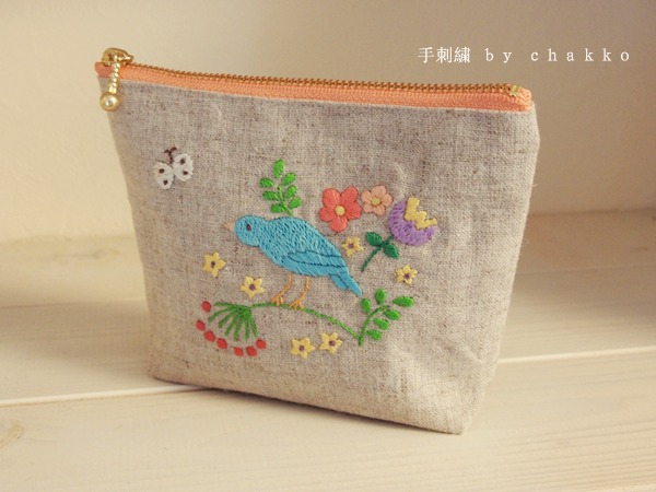 花 鳥 蝶の刺繍ポーチ １４ｃｍくち マルチナチャッコ