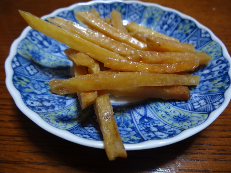 野菜サラダ、金平牛蒡、カツ煮、キムチ納豆、コロッケ、かき揚げ天麩羅、筍ご飯です。_c0225997_11324337.jpg