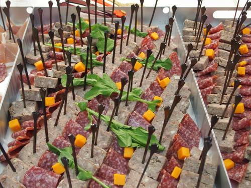 パーティフード…テーマはおしゃれに酒池肉林?_a0116902_15322666.jpg