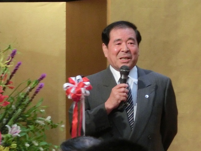 ますます元気な77歳! 勝亦正人氏の喜寿を祝う会_f0141310_734475.jpg