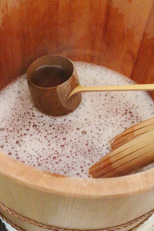 芋焼酎イベントで桶茶_b0220318_2205456.jpg