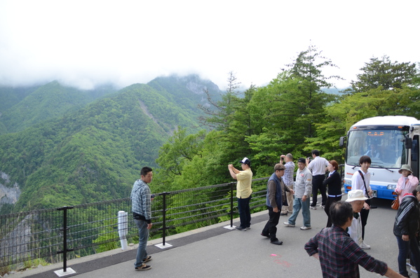 登山客を街に呼び込もう！みんなで山に行ってきました。_c0283938_20152382.jpg