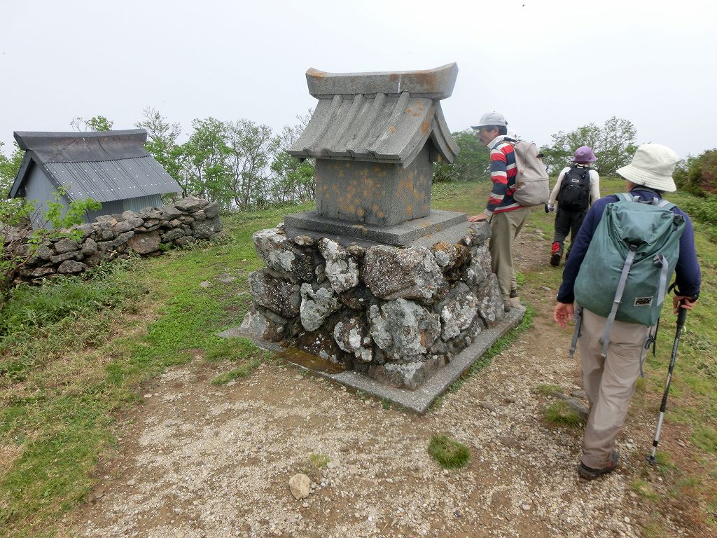 岩黒山・筒上山・手箱山　周遊_b0124306_14525312.jpg