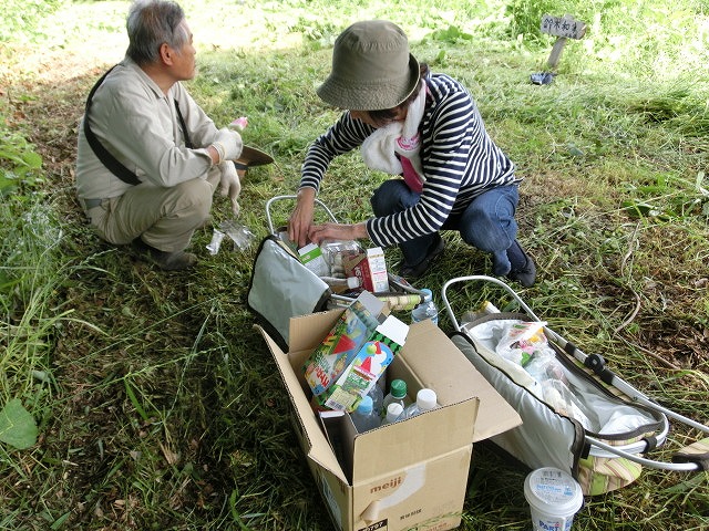 しっかり汗をかいて身も心もリフレッシュ! 本年度最初の滝川の草刈り清掃_f0141310_717384.jpg
