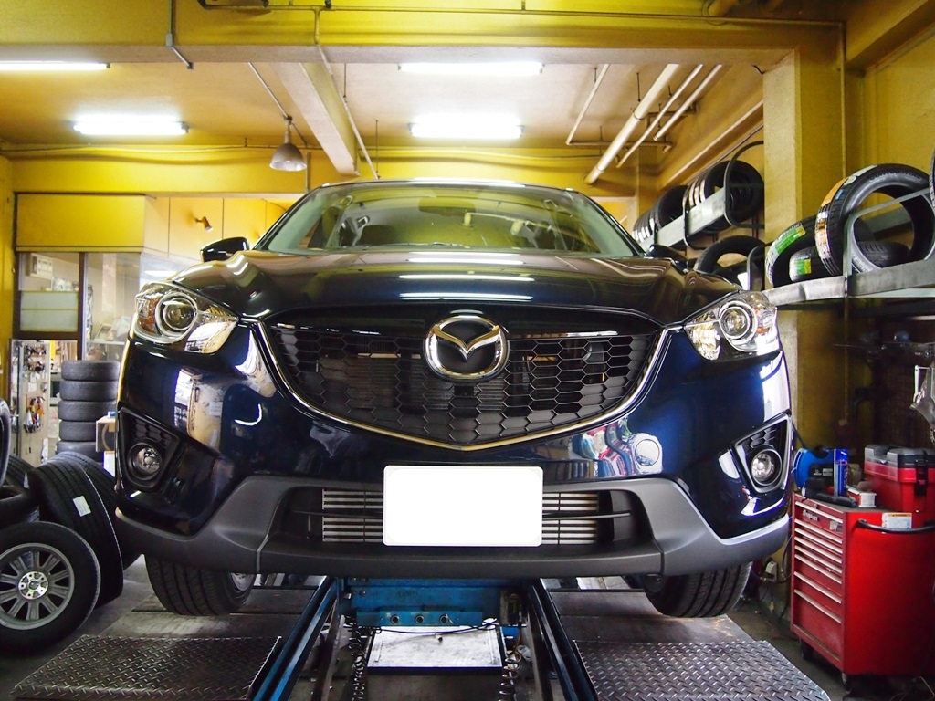 かなり久しぶりに国産車にヒッチメンバーつけました。_e0188729_11574196.jpg