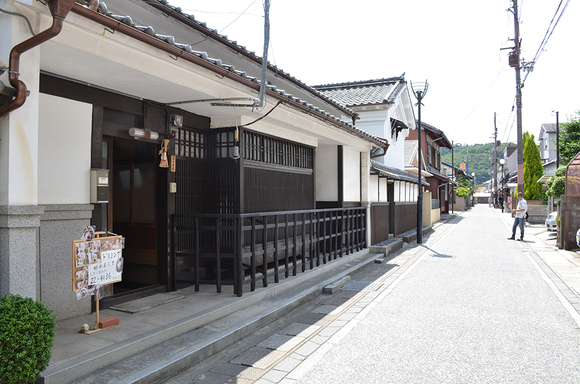 古材文化の会 永井規男先生と歩く―亀岡城下町と摂丹型民家を訪ねる―_e0164563_8474553.jpg