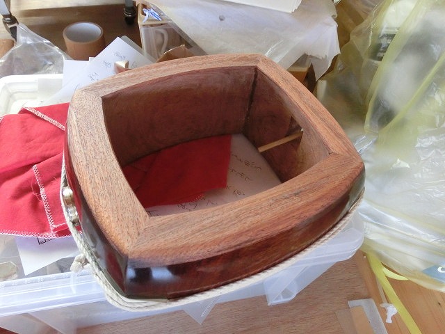富士市内に和楽器づくりの職人さんがいた 「三味線のまとば」_f0141310_7295647.jpg