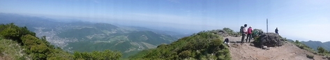 由布岳 (1,583.3M)  に登る　西峰～東峰　お鉢めぐり　編_d0170615_9221424.jpg