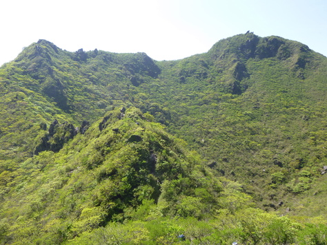 由布岳 (1,583.3M)  に登る　西峰～東峰　お鉢めぐり　編_d0170615_9222938.jpg