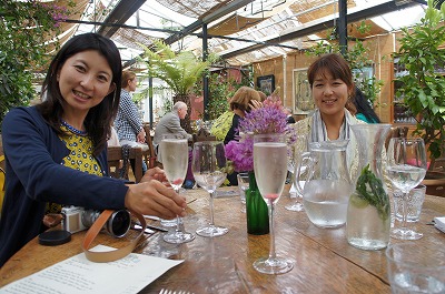 節くれだった指には 宮崎の花屋 アナーセン