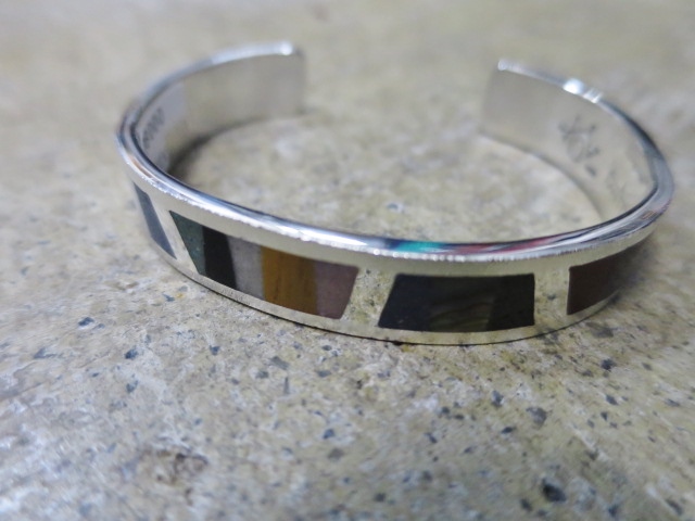 大人の夏のSILVER BANGLE 。。。「Tsunai Haiya」 & 「Edward Becenti」_d0152280_342520.jpg