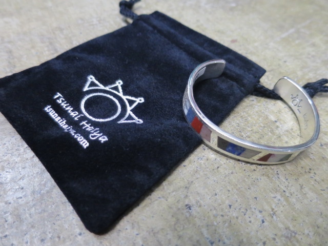 大人の夏のSILVER BANGLE 。。。「Tsunai Haiya」 & 「Edward Becenti」_d0152280_351325.jpg