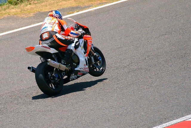バイクに乗ってない人は損はしてない だがバイクに乗ってる人は得してる くぅ散歩 バイクに乗ってない人は損はしてない だがバイクに乗ってる人は得してる くぅ散歩