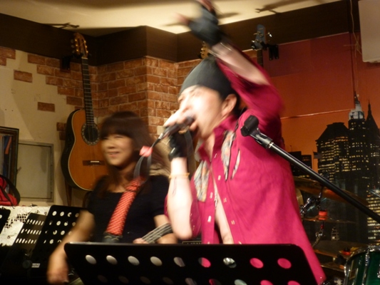 6月7日、Colorful Rainy Season Live@ZOEのライブレポpart1。_e0188087_2323242.jpg