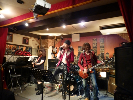 6月7日、Colorful Rainy Season Live@ZOEのライブレポpart1。_e0188087_23254837.jpg