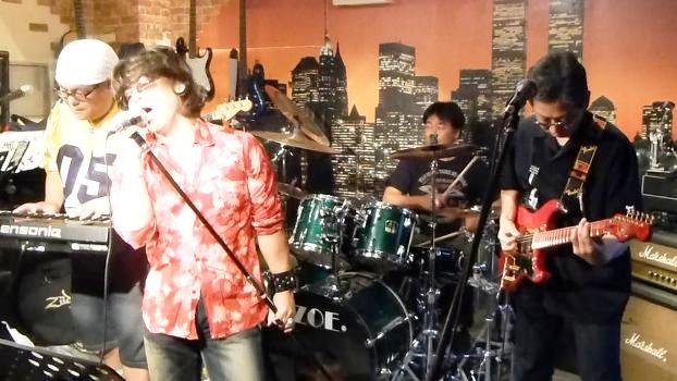 6月7日、Colorful Rainy Season Live@ZOEのライブレポpart1。_e0188087_23545886.jpg