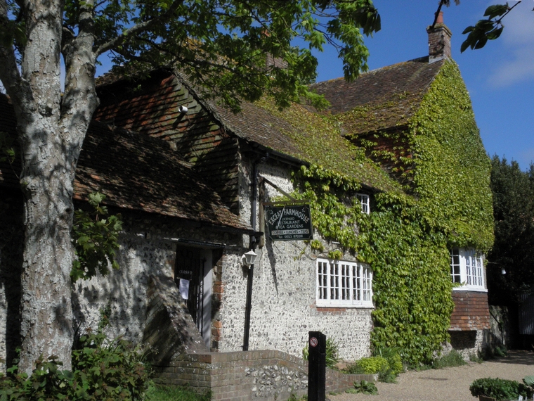 イギリス紀行 ～ Where to Visit near Eastbourne ④ セブン・シスターズ・ウォーキング 前編_d0104892_13331483.jpg