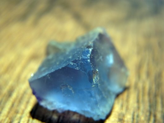 イリノイ州産蛍石の青い欠片たち_f0280238_21400062.jpg