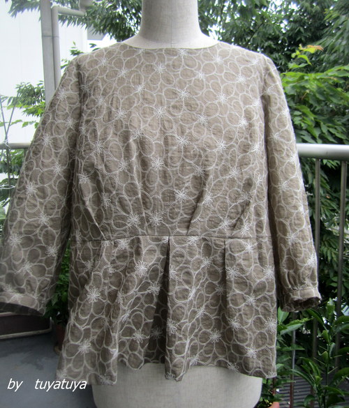 初夏のブラウス　　a blouse for early summer　_b0245877_11203643.jpg