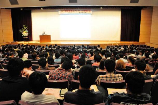 関東学院大学でデートDV講演会_b0154492_5194395.jpg