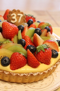 Birthday Cake フルーツタルト 焼成 仕上げ Mamatomo