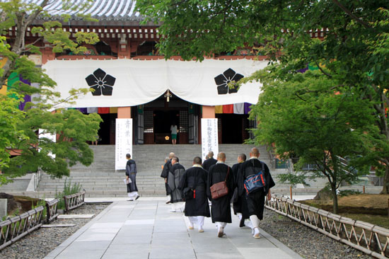 青葉まつり 智積院_e0048413_2225824.jpg