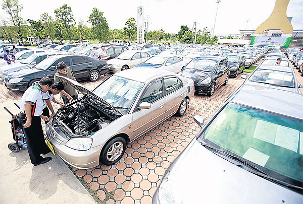 自動車販売奨励策から２年、いまタイの中古車市場は３つの波で車が溢れている_d0159325_02273.jpg