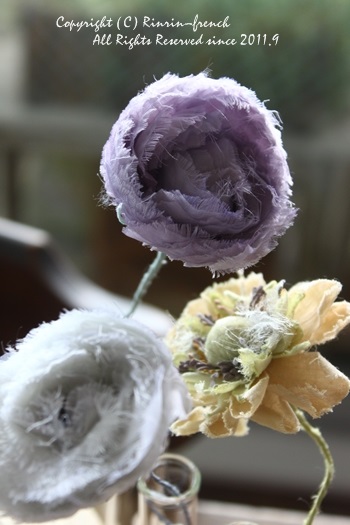 アンティークに合う 布花。_e0237680_14351622.jpg