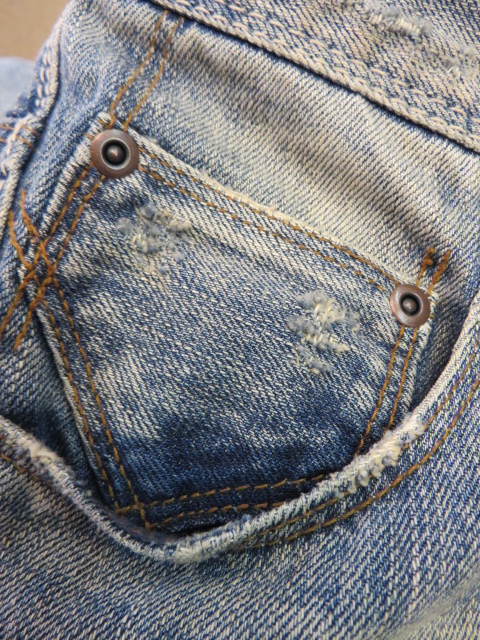 bit blue JEANS  　クラッシュ　ダメージ　サルエル　ＤＥＮＩＭ_e0076692_0584679.jpg