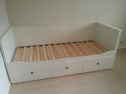 イケアikea Hemnesベッド 引っ越しに伴う解体 組立て ハンディーサービスの家具組立ブログ