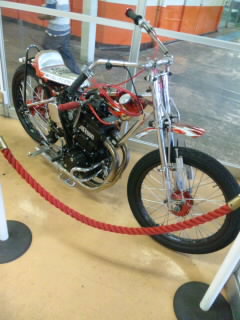 伊勢崎オートレース場_f0069907_2335414.jpg