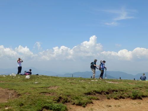 伊吹山へ_e0048413_22203593.jpg