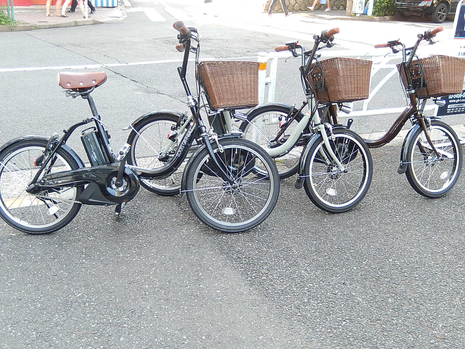 6月16日 渋谷 原宿 の自転車屋 FLAME bike前です_e0188759_132421.jpg
